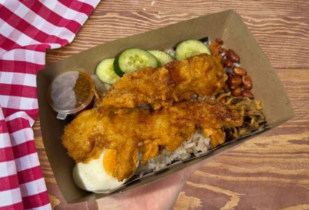 Pixle Place @Clazroom Neo Damansara Wednesday: Nasi Lemak with Chicken Tenders