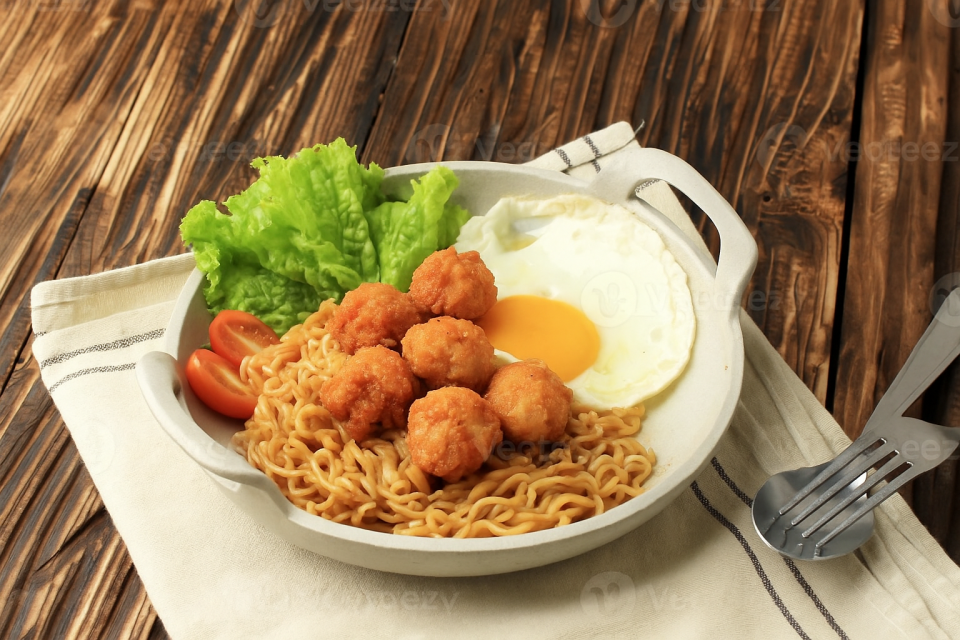 Pixle Place @Clazroom Neo Damansara Monday (non-rice day): IndoMie Special with Popcorn Chicken & Fried Egg
